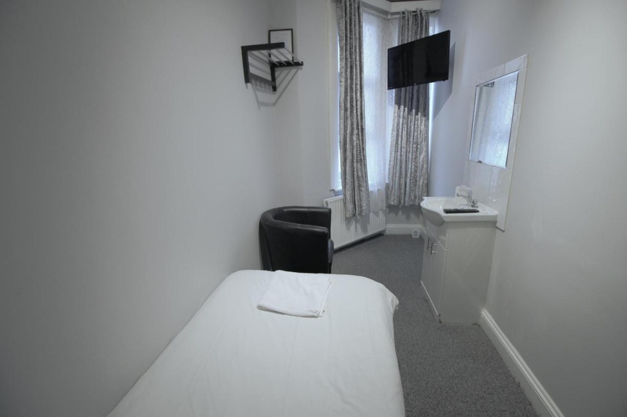 Clock House Hotel - London Croydon Extérieur photo
